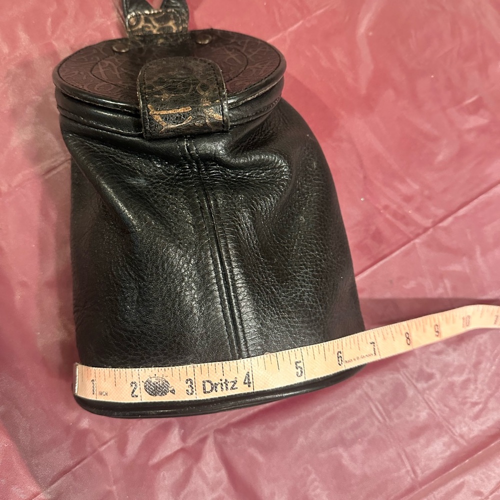 Maxx NY Black Leather Bucket Bag - Picture 6 of 10